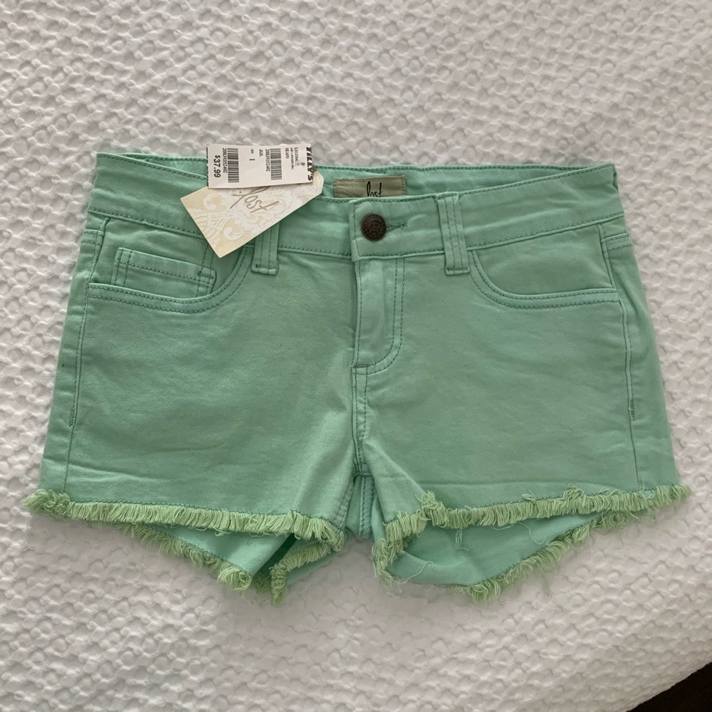 NWT Tilly’s Lost Size 1 Mint Green Denim Short